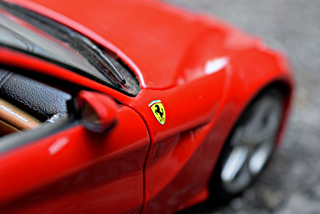 Illustration for article titled Bburago 1/24 Ferrari F12 Berlinetta
